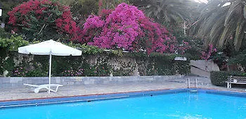 Douka 2*