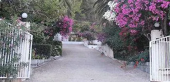 Douka Hotel