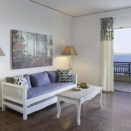 Douka Hotel 2*